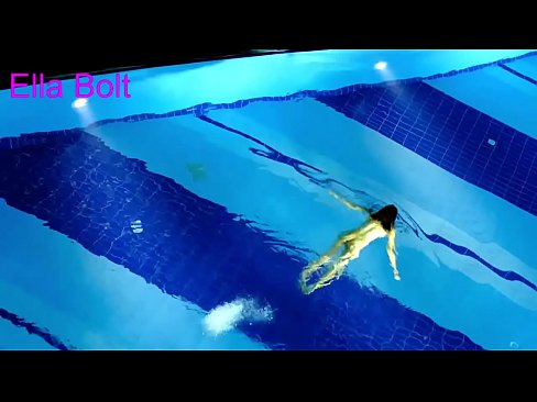 ❤️ Nu mă pot opri din privit, tânără blondă surprinsă înotând goală în piscina stațiunii ELLA BOLT ❤️❌ at ro.cassino-vulkan646.ru ☑